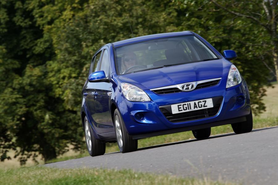  Hyundai i20 BlueDrive 2012 года  (UK) (фото 25 из 30)